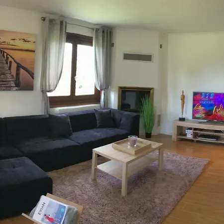 빌라 Villa Publier